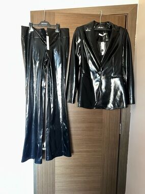 NWT Alice and Olivia black patent  Faux Leather Flared Pants size 6